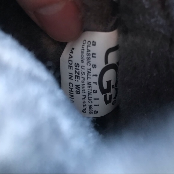 UGG Classic tall boots - Picture 2 of 5